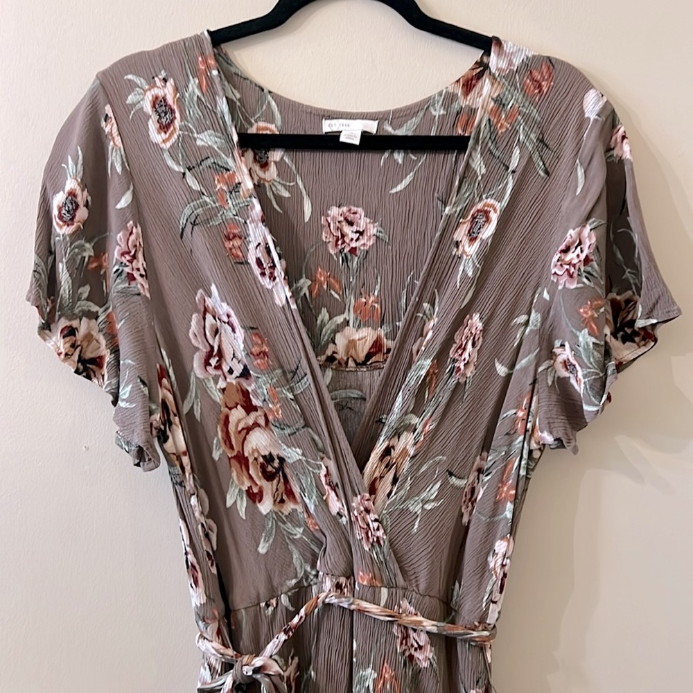Floral Maxi Dress - Picture 2 of 9